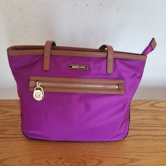 Michael Kors Tote - Picture 1 of 6